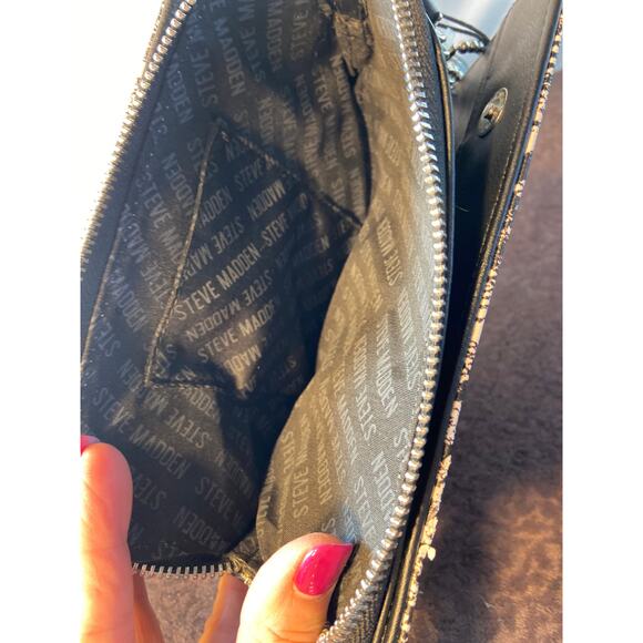 Steve Madden wallet on a string , crossbody bag. - Picture 4 of 6